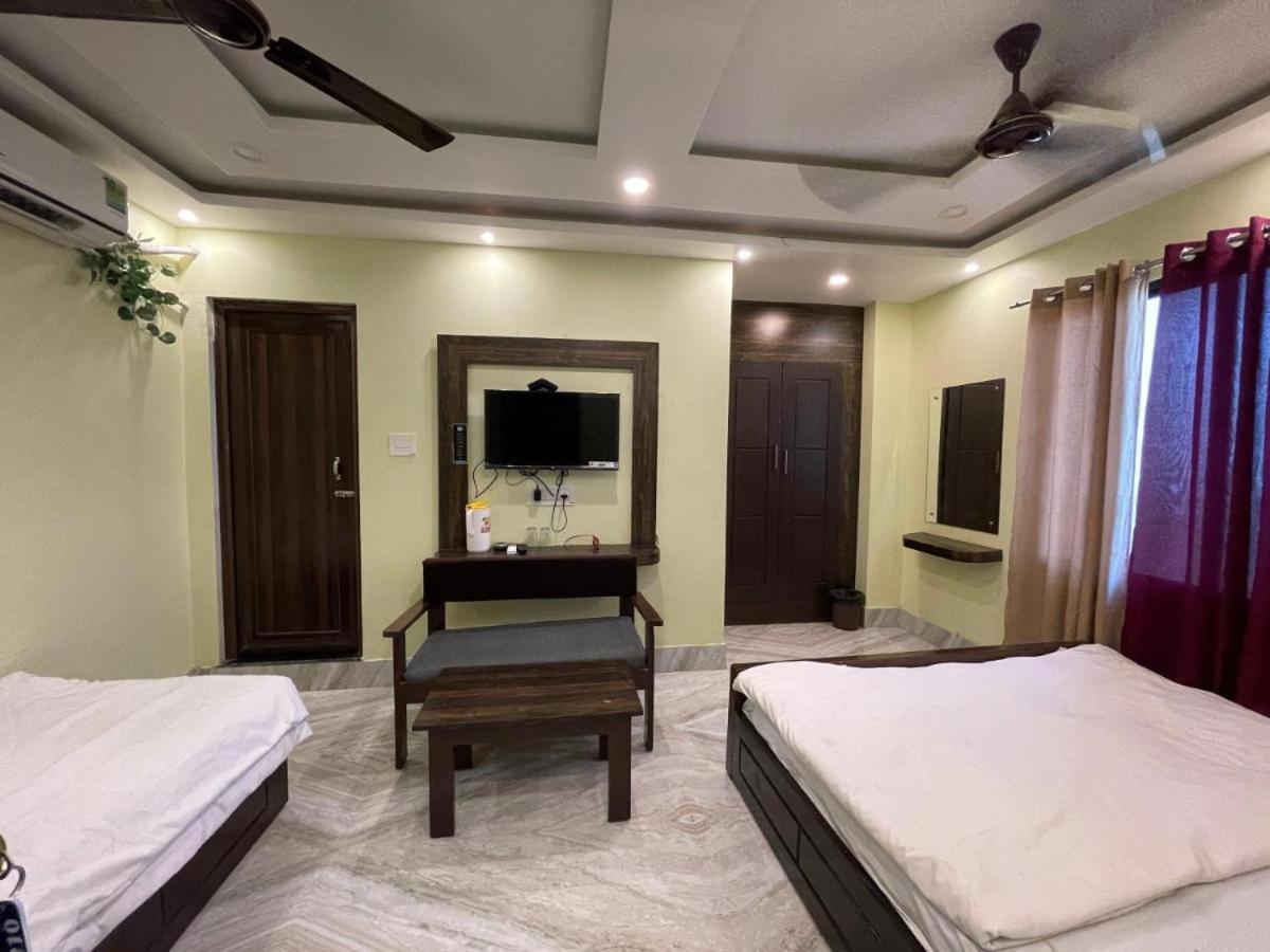 Dubby Indian Hotel Inn ! ปูรี ภายนอก รูปภาพ