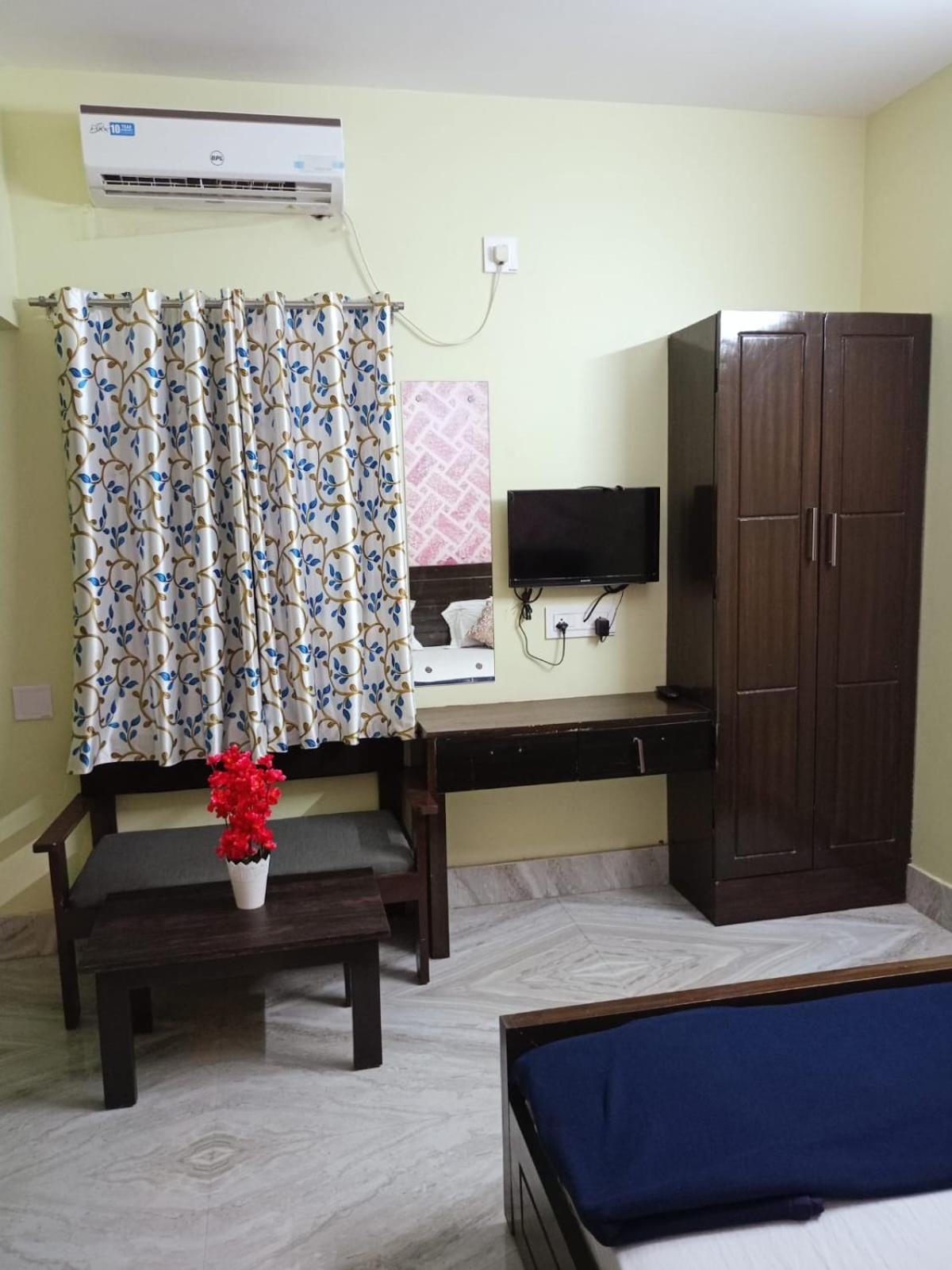 Dubby Indian Hotel Inn ! ปูรี ภายนอก รูปภาพ